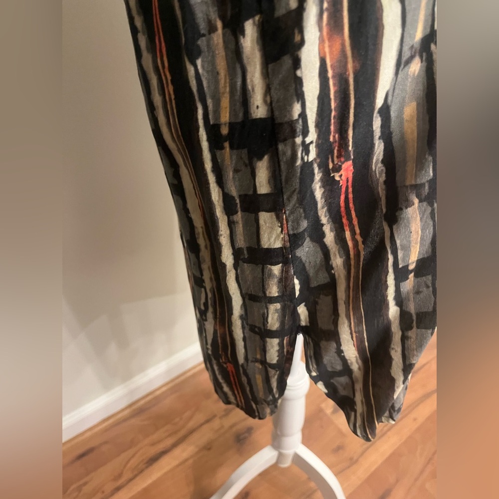 **ASOS** Abstract Patterned Long-Sleeve Button-Down Dress - Picture 4 of 7
